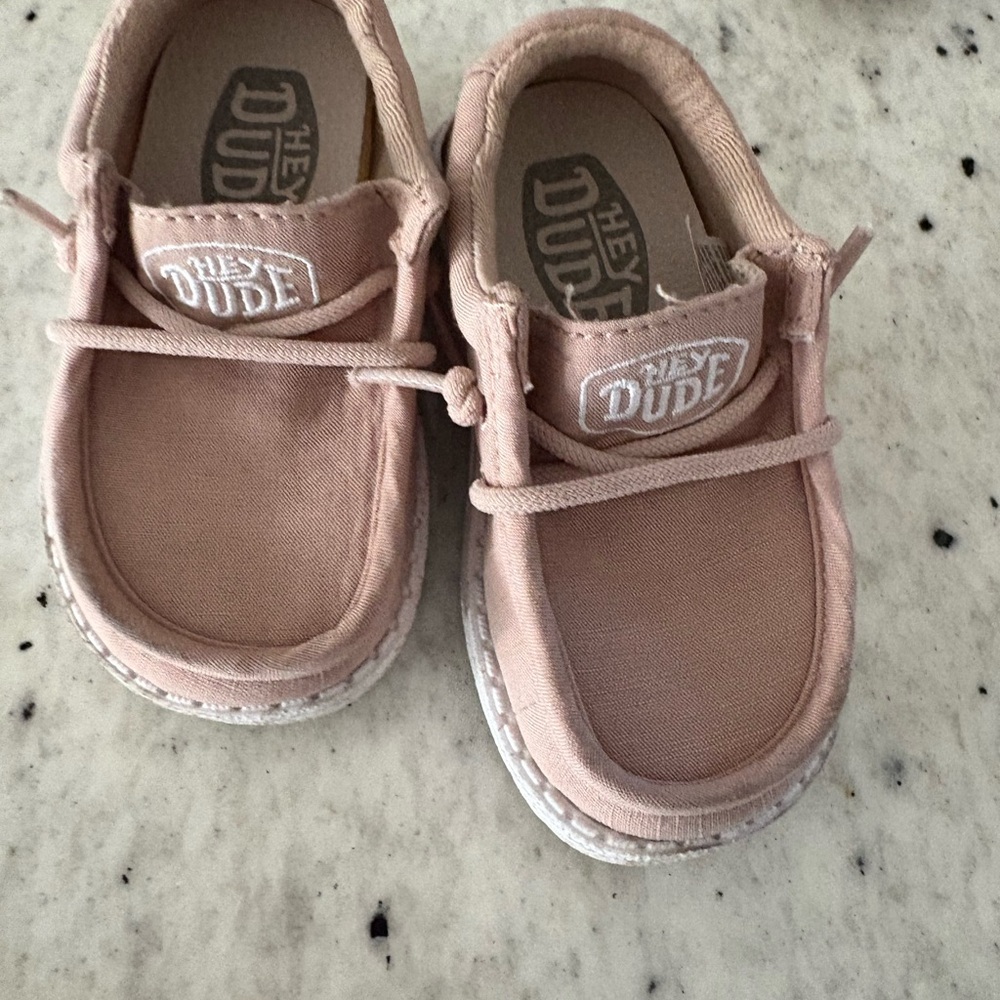 Hey Dude Kids Moccasins in Soft Pink